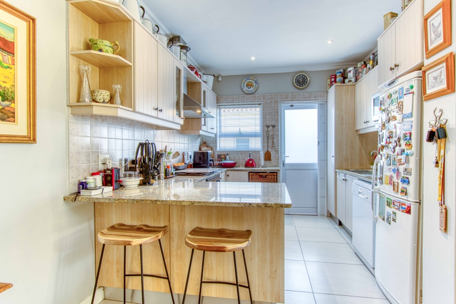 3 Bedroom Property for Sale in Somerset Ridge Western Cape